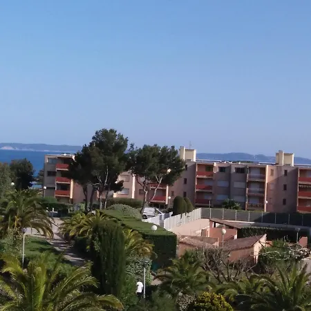 Studio Apartment Bormes-les-Mimosas