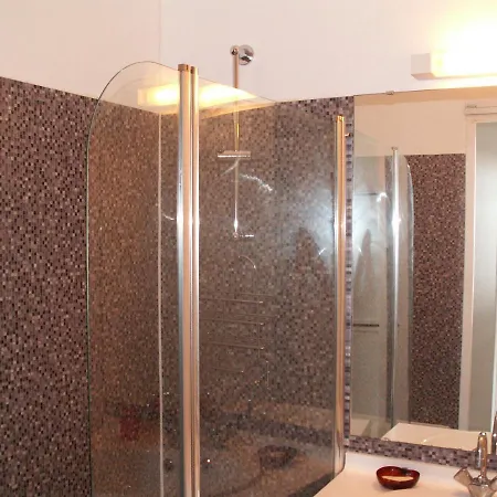 Studio Apartment Bormes-les-Mimosas